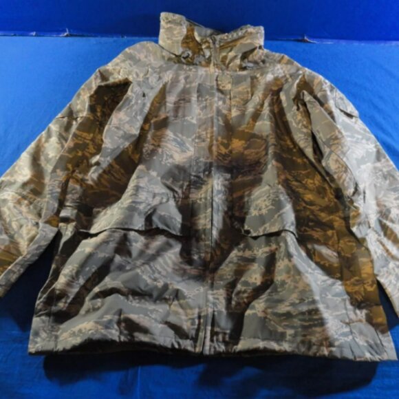 MEDIUM GORE-TEX ALL PURPOSE ENVIRONMENTAL ABU TIGER STRIPE APECS JACKET RC 2785